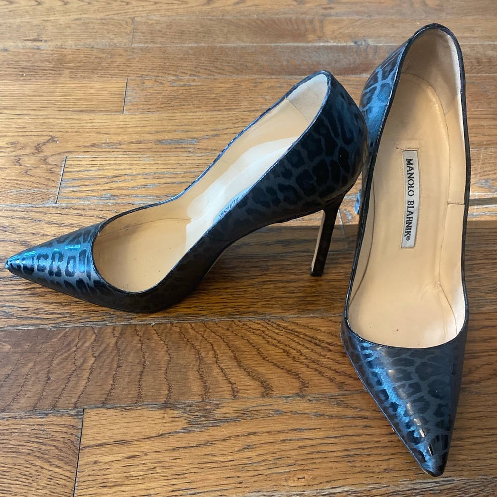 Manolo Blahnik leopard print heels - black - 37